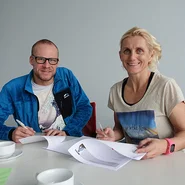 Yvonne van Vlerken und Per Bittner verlängern Sponsoring-Verträge mit Ofa Bamberg