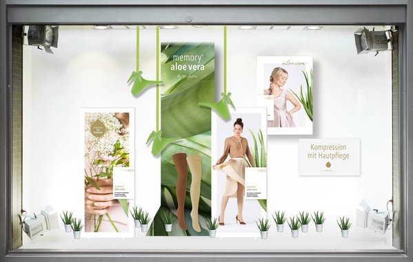 Dekorationsvorschlag Memory Aloe Vera (Dekobeine, Strümpfe und Requisiten nicht im Dekopaket enthalten)
