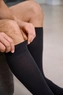 Push ortho Rehabilitationsstrumpf anziehen
