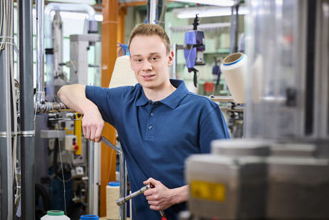 Auszubildender zum Produktionsmechaniker Textil am Standort Glauchau