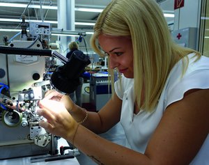 Nathalie Strohwald hat ihre Ausbildung zur Modenäherin in der Konfektion bei Ofa Bamberg absolviert. Nathalie Strohwald hat ihre Ausbildung zur Modenäherin in der Konfektion bei Ofa Bamberg absolviert.