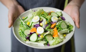 Eine gesunde Ernährung kann Arthrose positiv beeinflussen. Eine gesunde Ernährung kann Arthrose positiv beeinflussen.