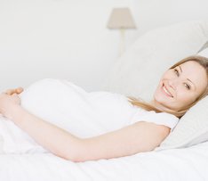 Viele Lipödem-Patientinnen machen sich Sorgen, dass sich die Erkrankung in der Schwangerschaft verschlimmern könnte.