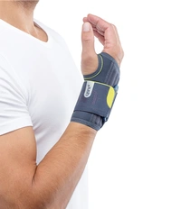 Push Sports Handgelenkbandage an der Hand - Push Sports Handgelenkbandage