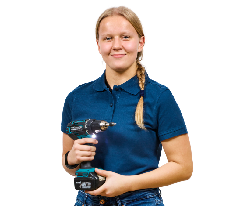 Junge Frau mit Akkuschrauber