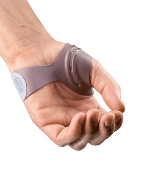 Eine spezielle Daumenschiene hilft das Gelenk zu entlassen und zu stabilisieren. push-ortho-daumenorthese-cmc-detail-1.jpg